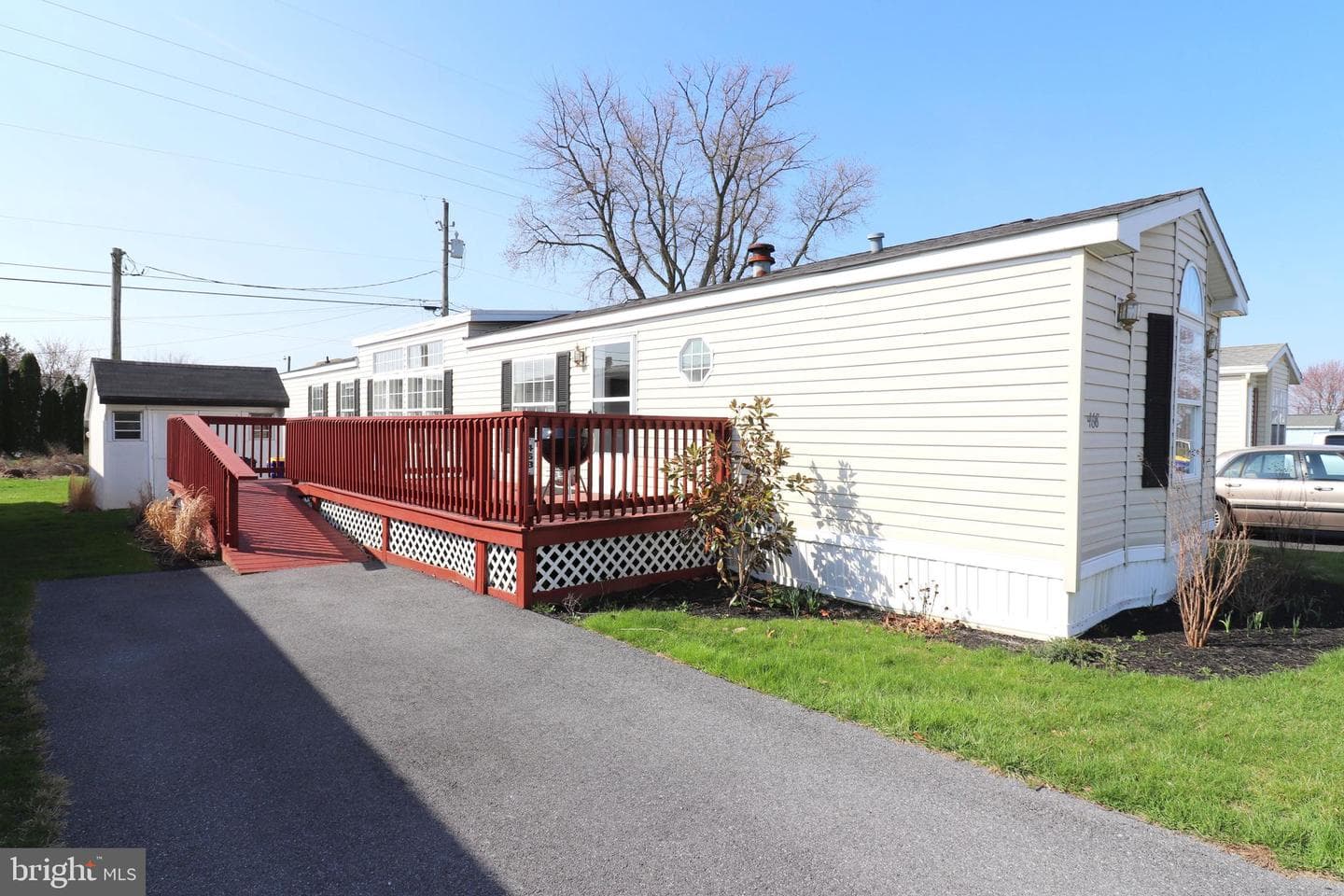 468 Brendon Drive photo 1