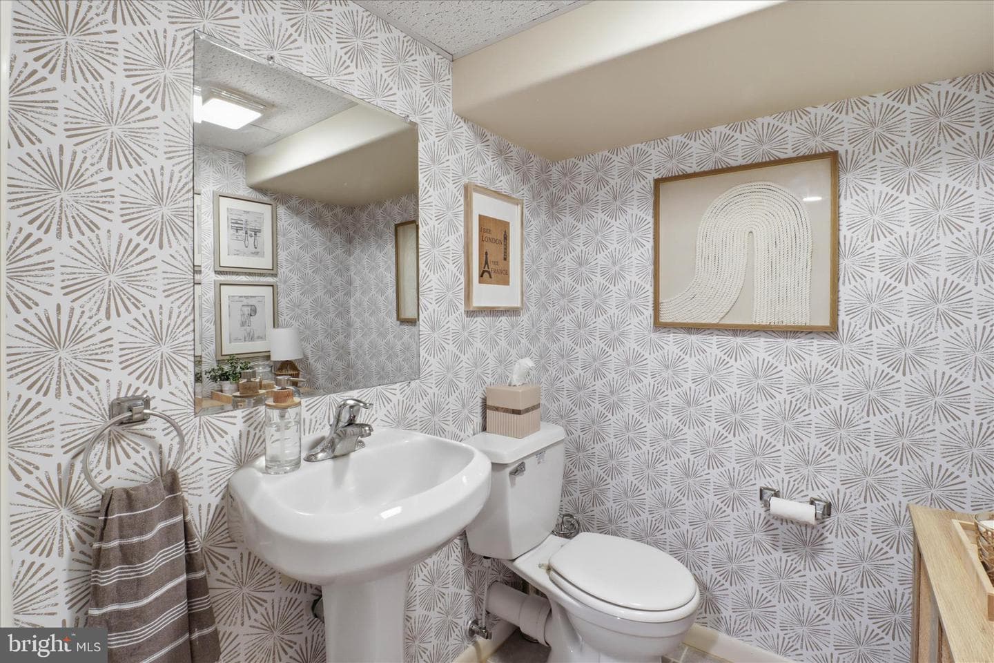 213 Skylark Road photo 37