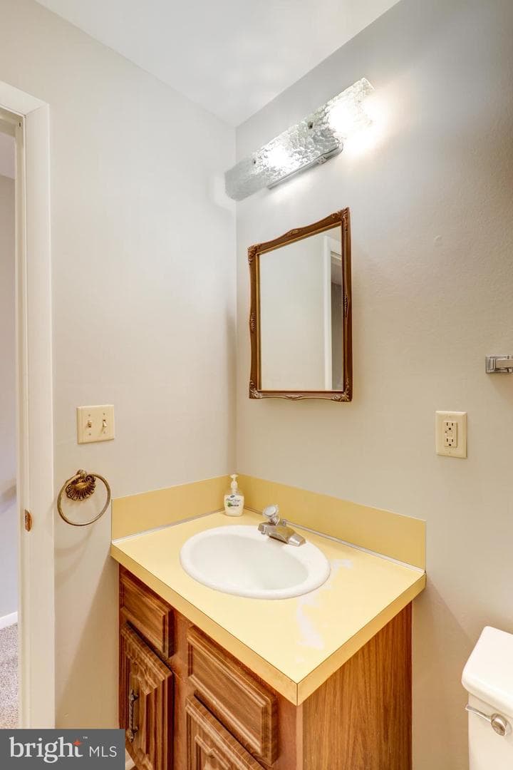 813 Fremont Street photo 13