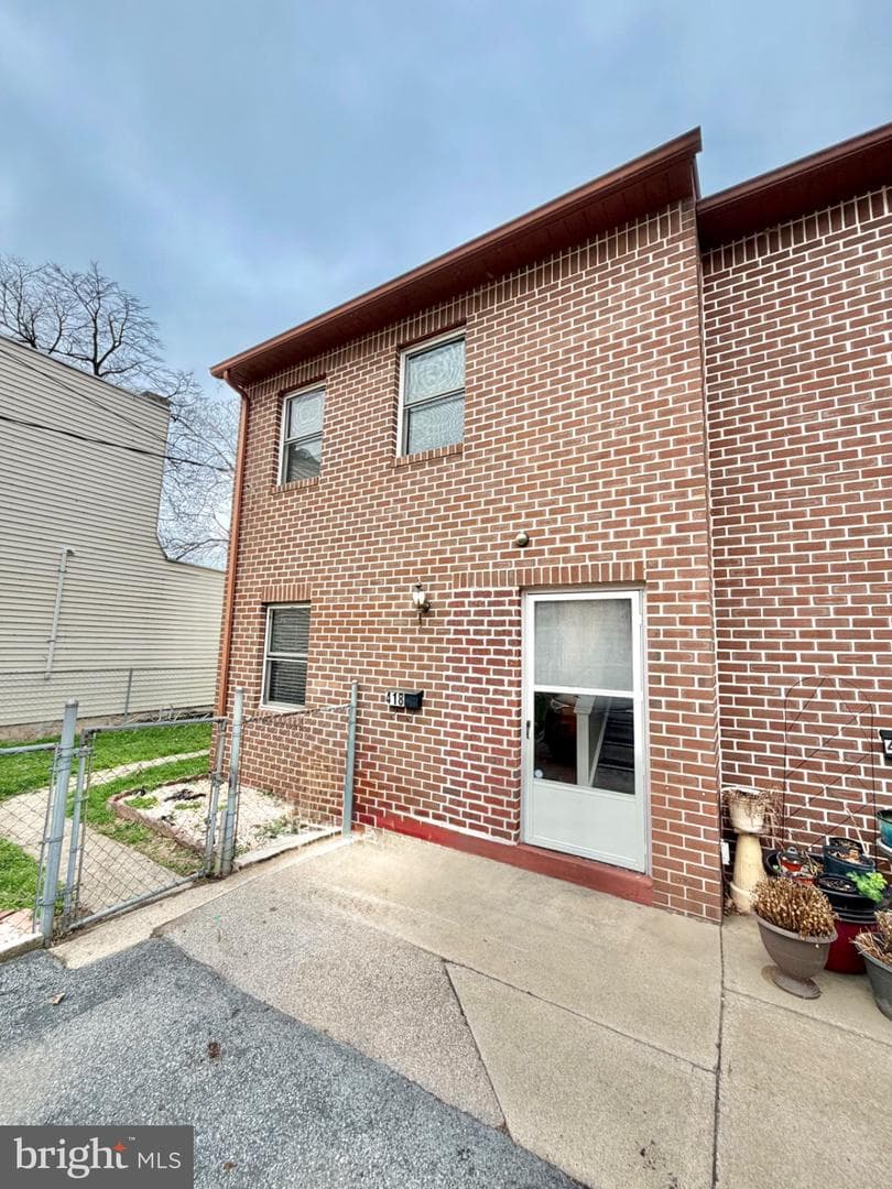 418 Green Street photo 2