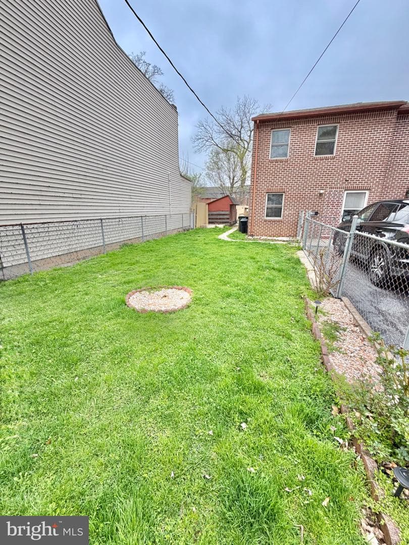 418 Green Street photo 3