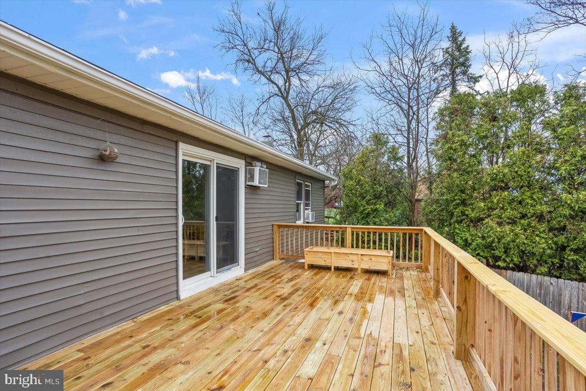 464 W Ridge Road photo 8