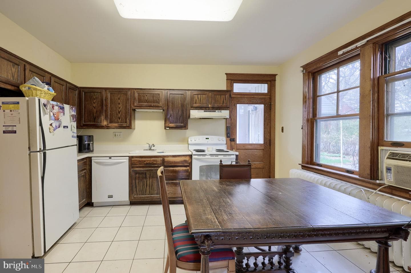 218 Pleasure Road photo 11