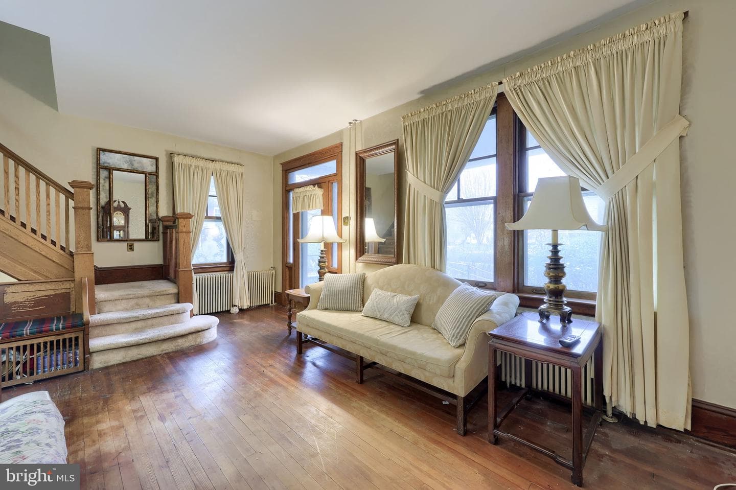 218 Pleasure Road photo 3