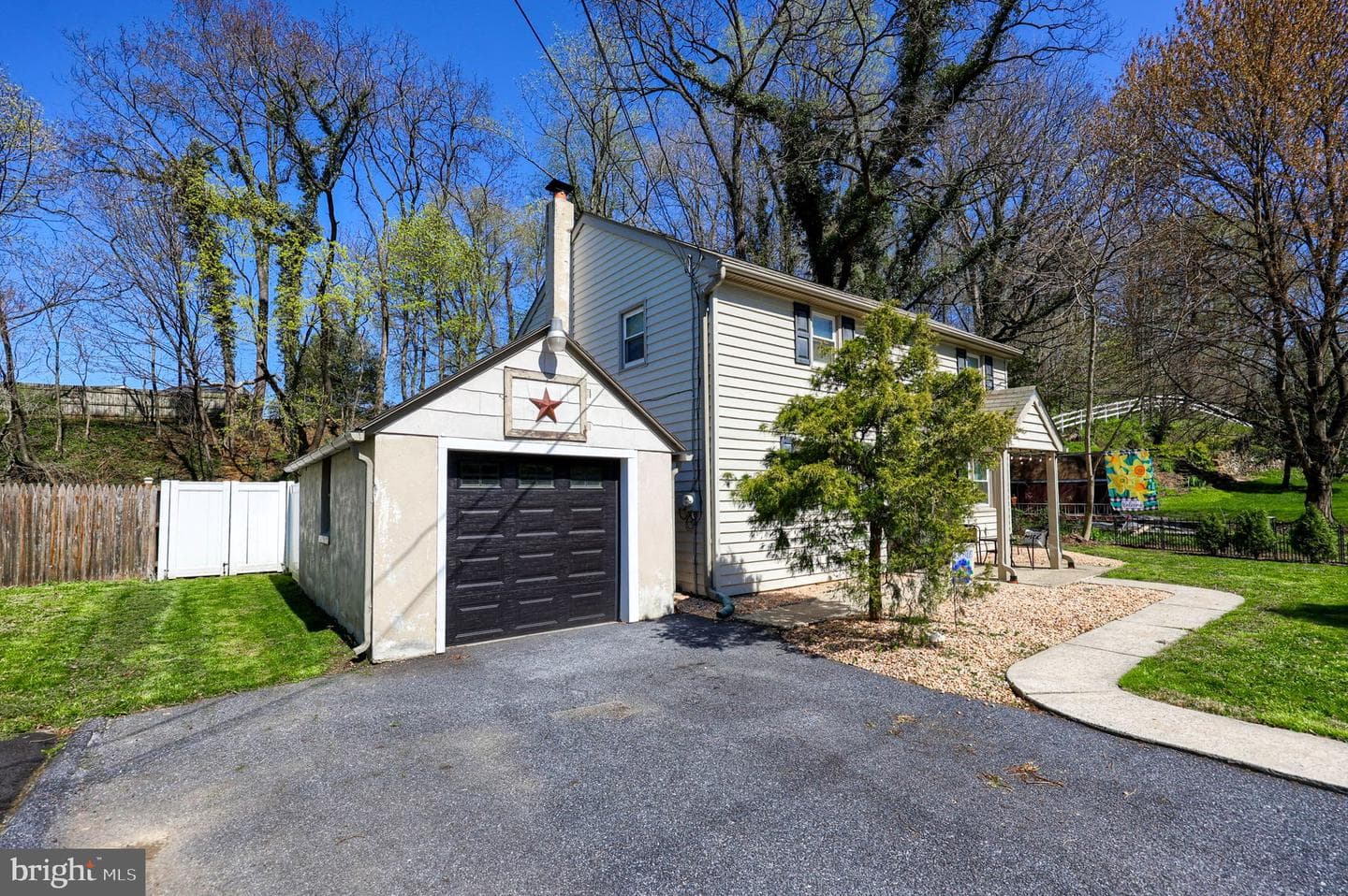 611 Beaver Valley Pike photo 5