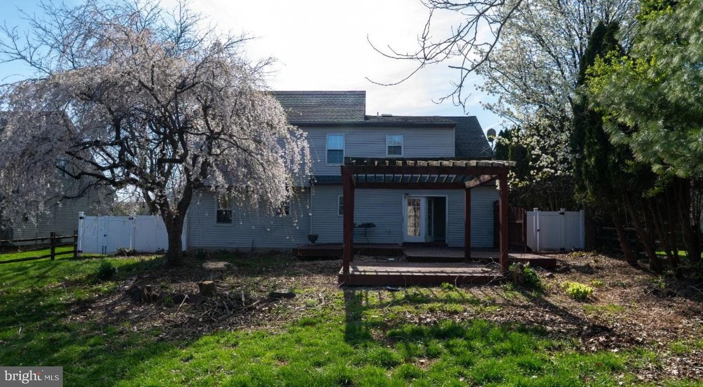 195 Village Spring Lane photo 28