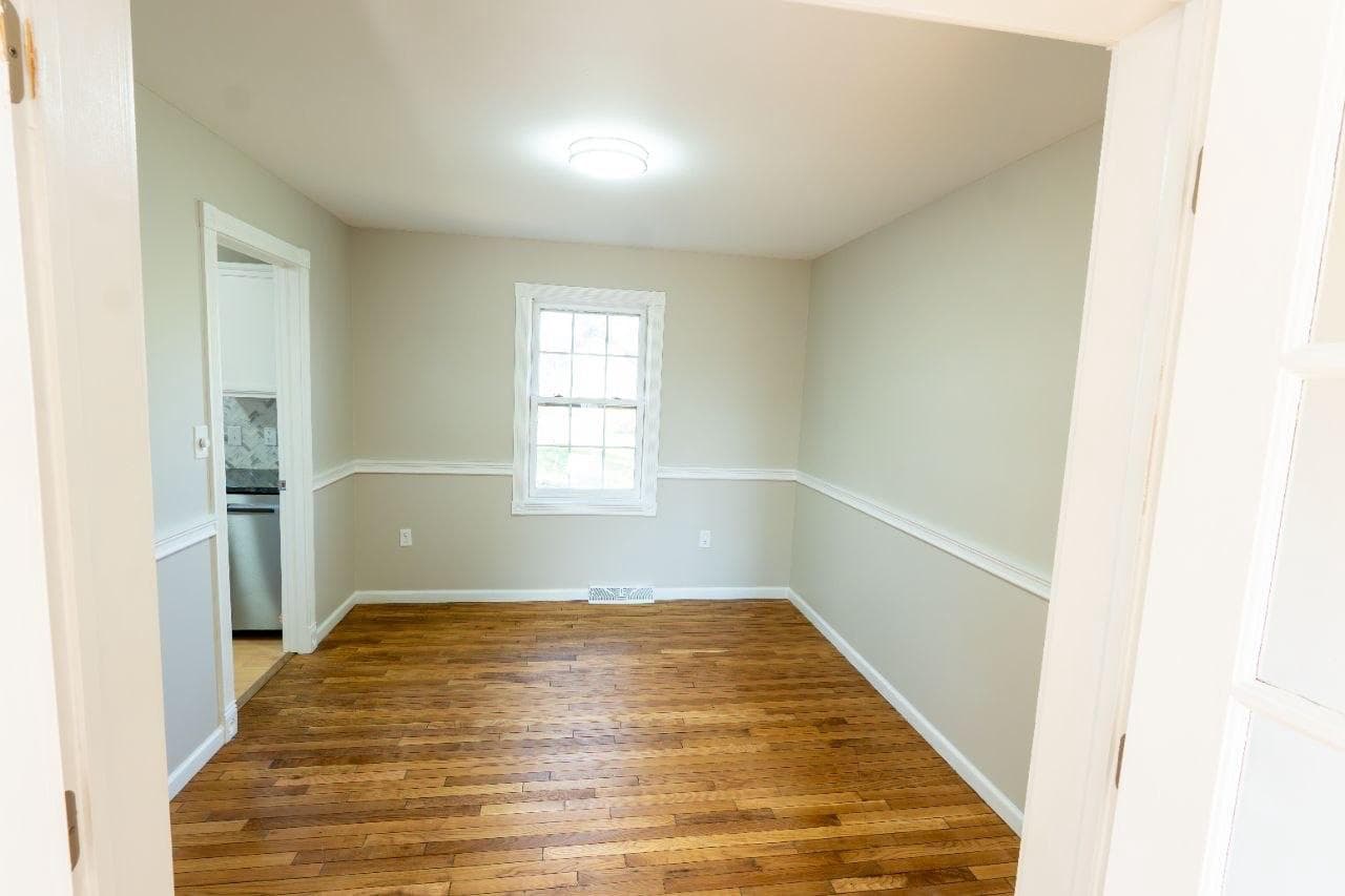 195 Village Spring Lane photo 6