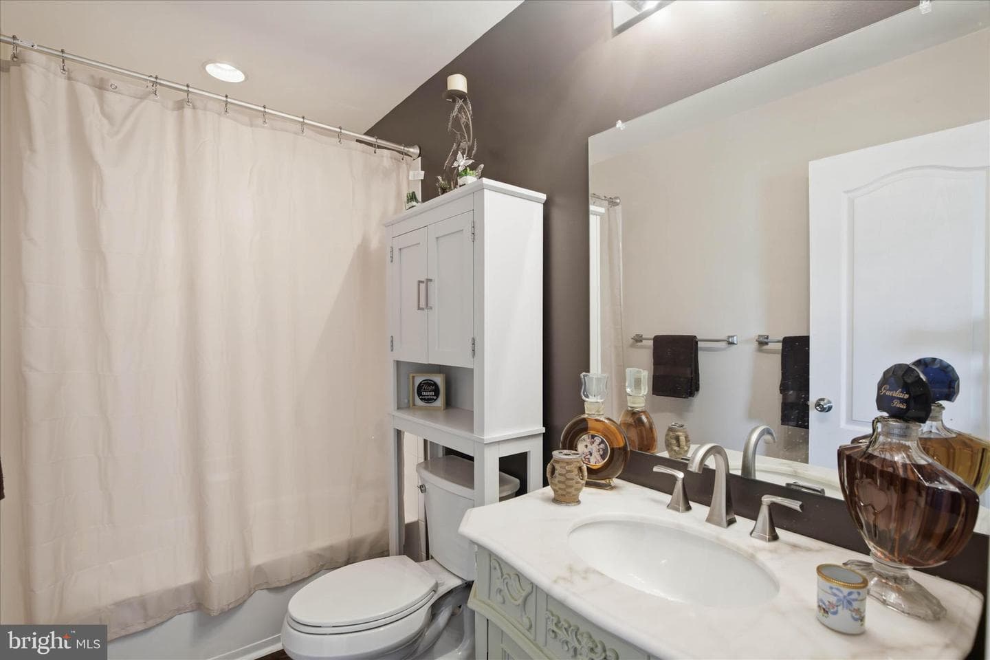 393 Dickens Drive photo 19