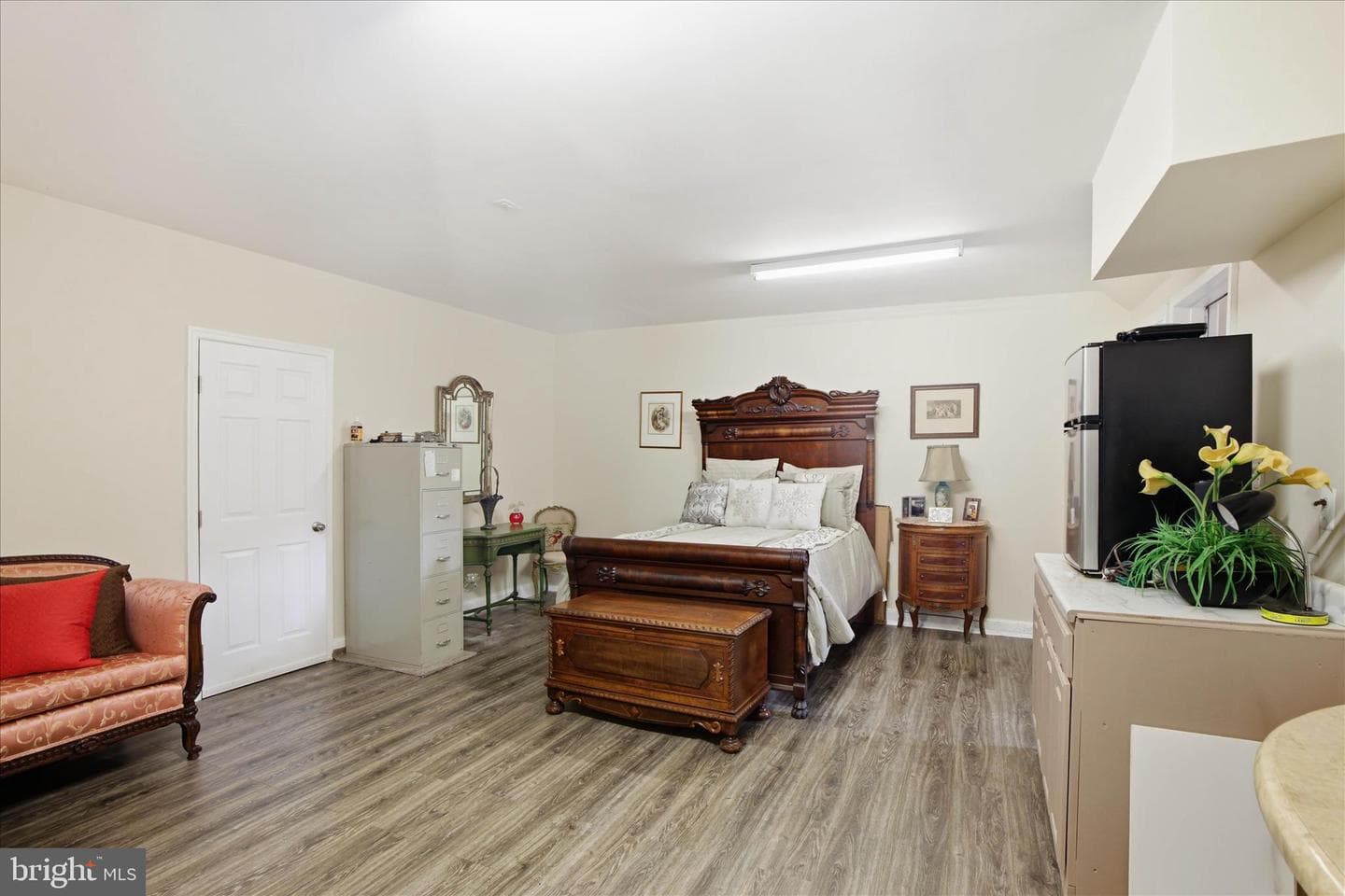 393 Dickens Drive photo 30