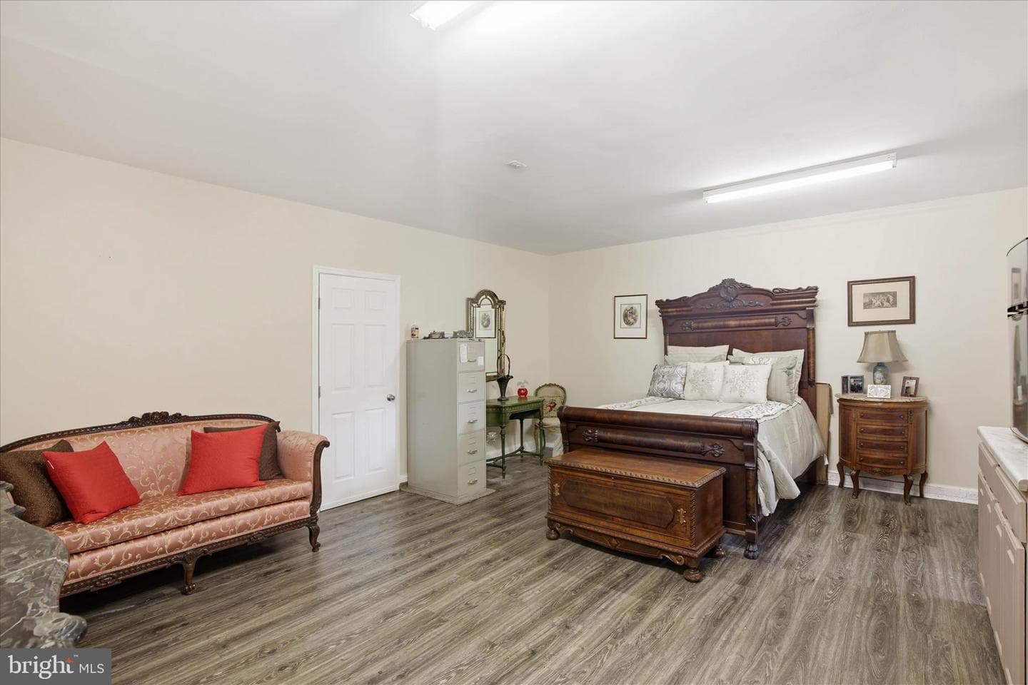 393 Dickens Drive photo 31