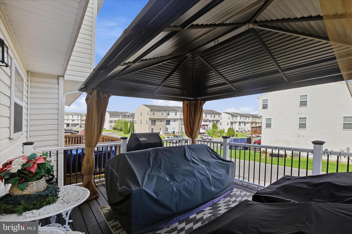 393 Dickens Drive photo 32