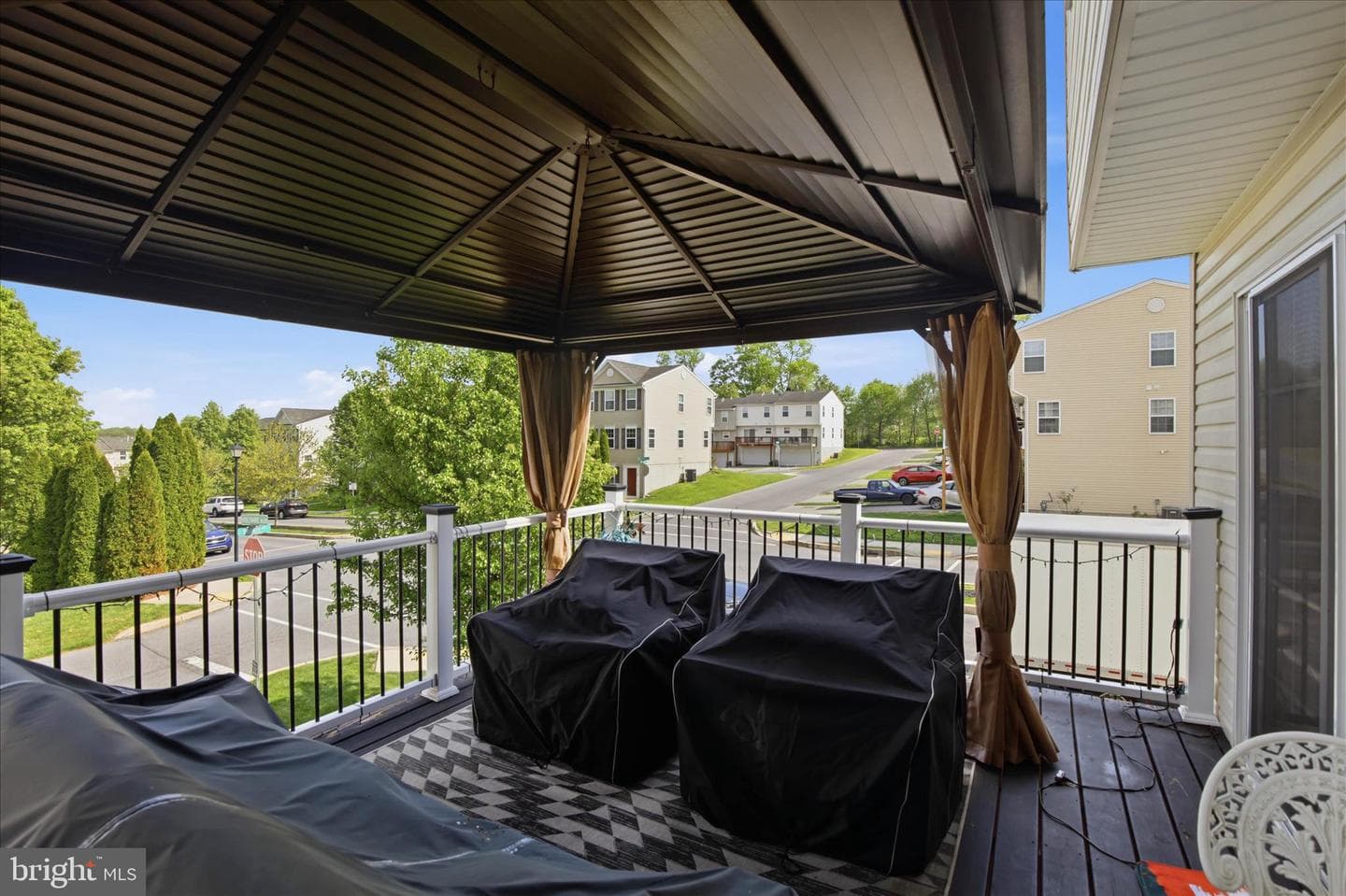 393 Dickens Drive photo 33