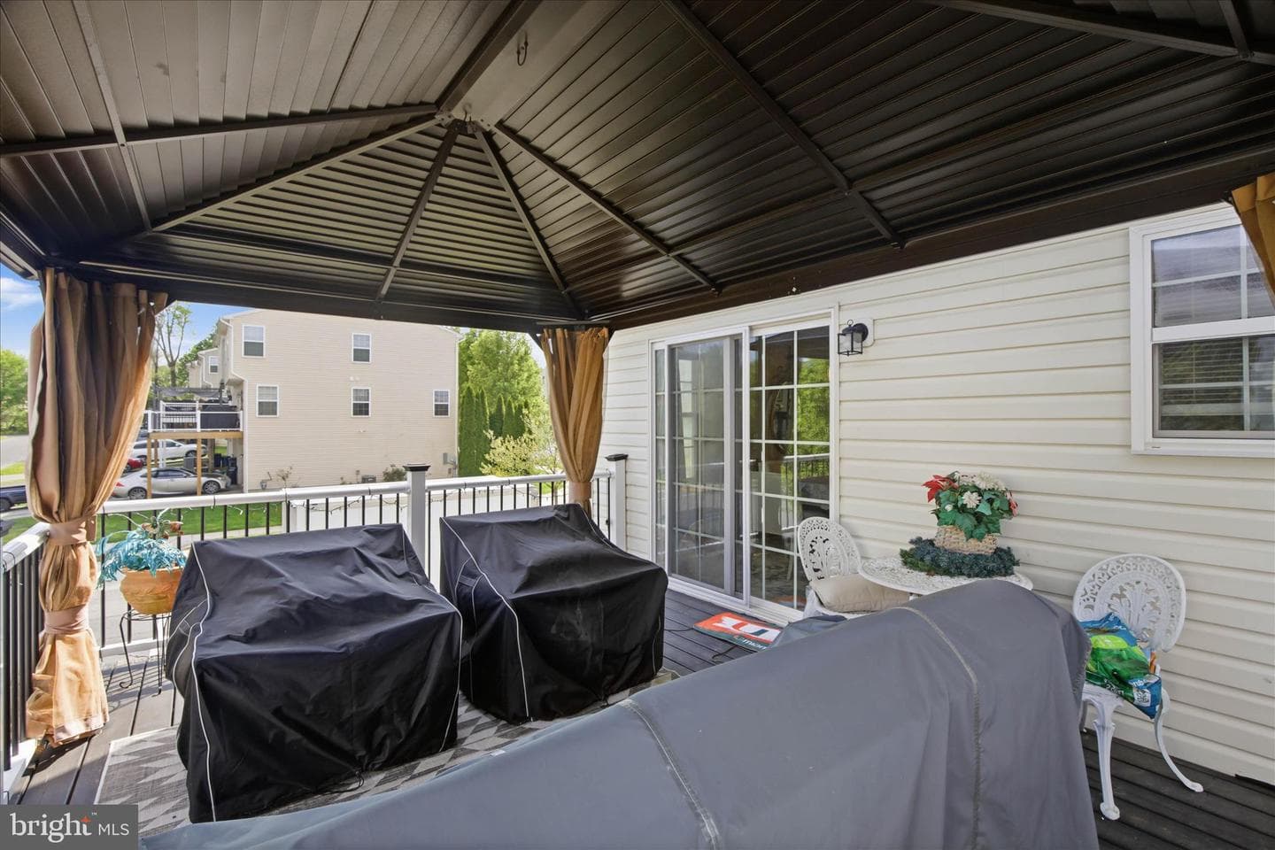 393 Dickens Drive photo 34