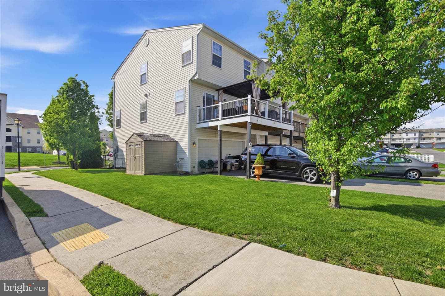 393 Dickens Drive photo 37