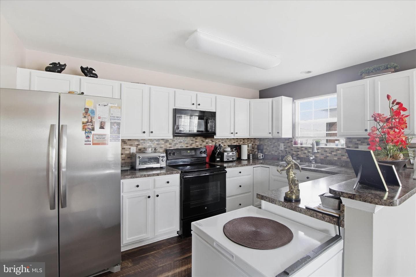393 Dickens Drive photo 8