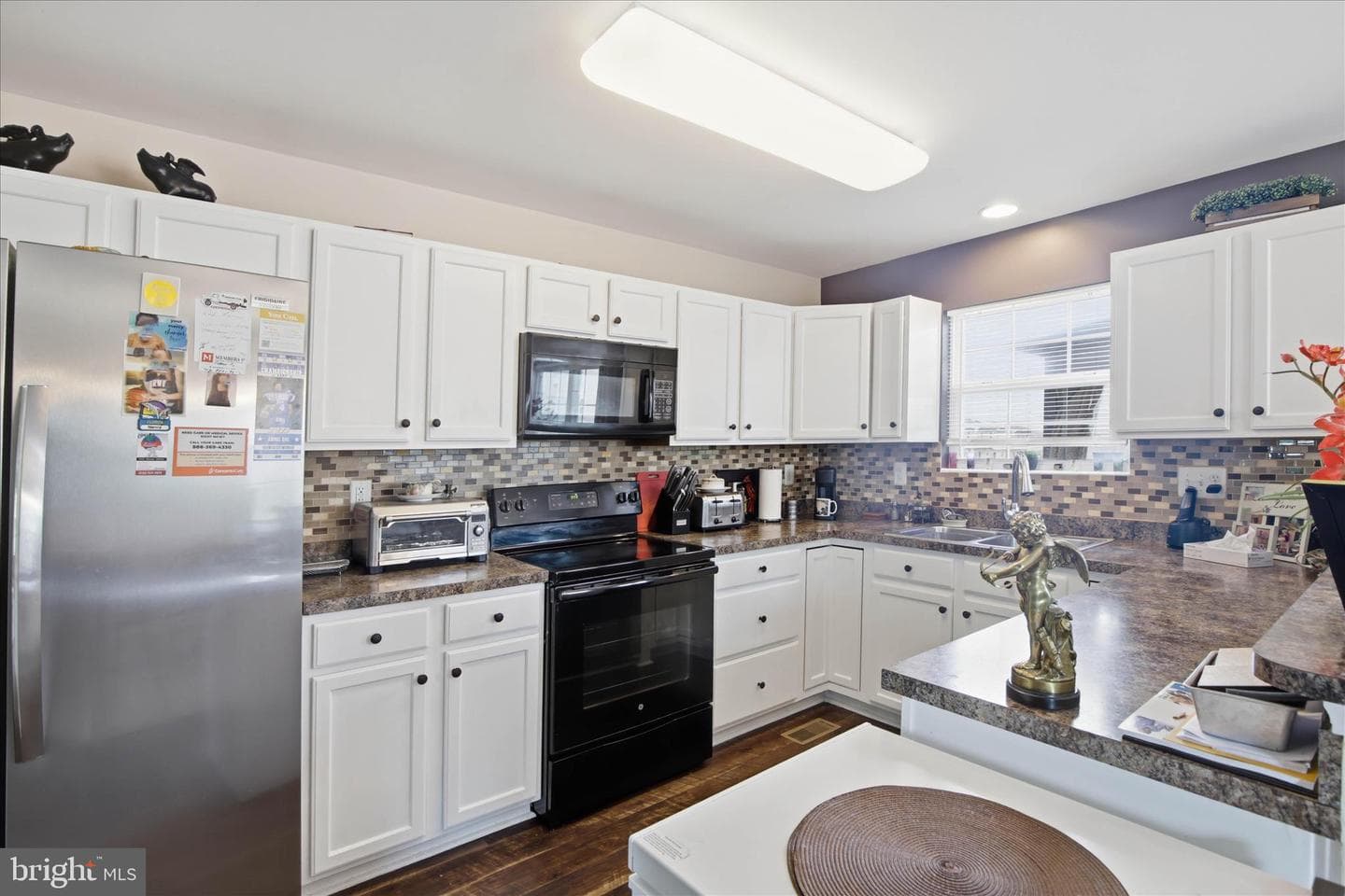 393 Dickens Drive photo 9