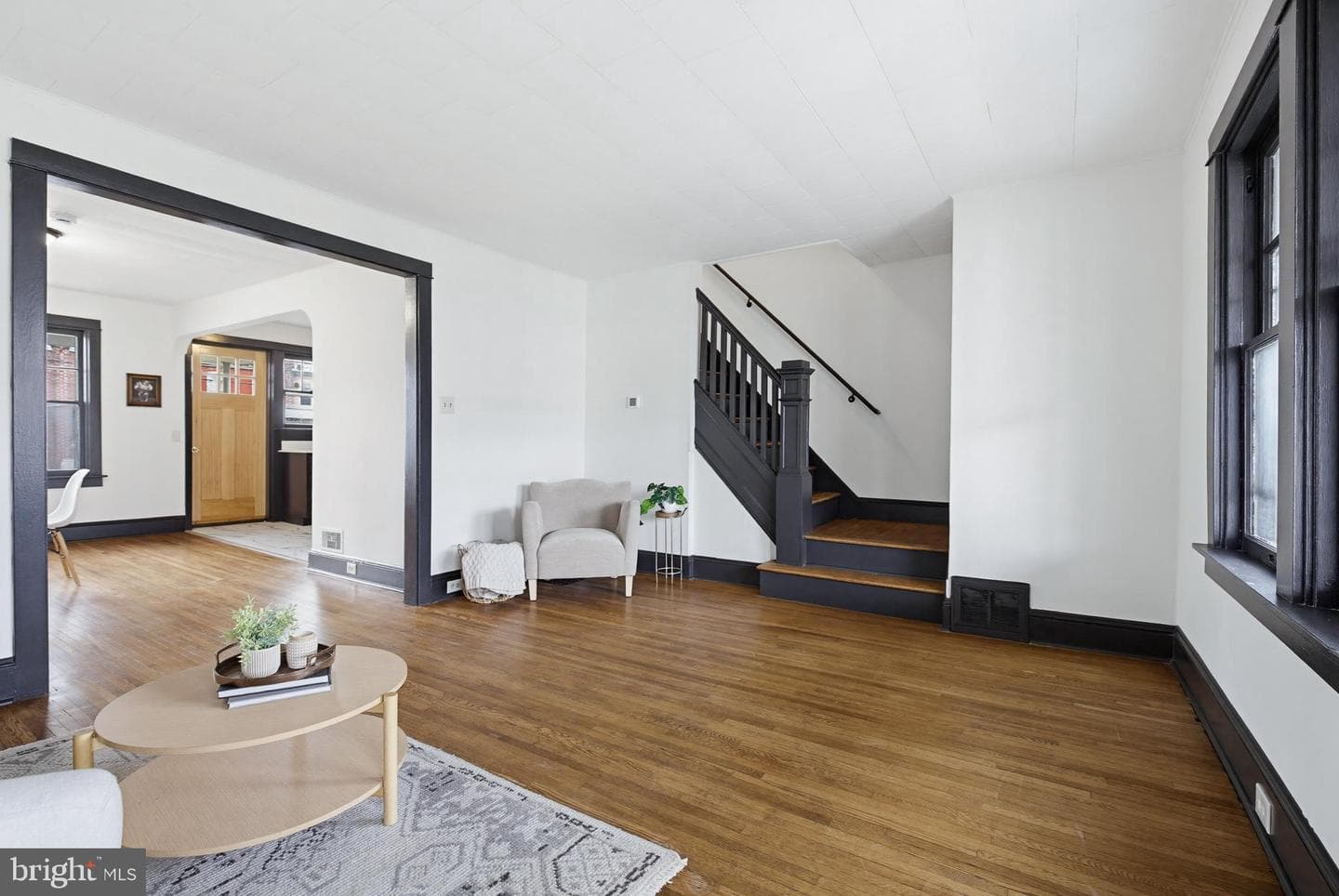 636 3rd St photo 7