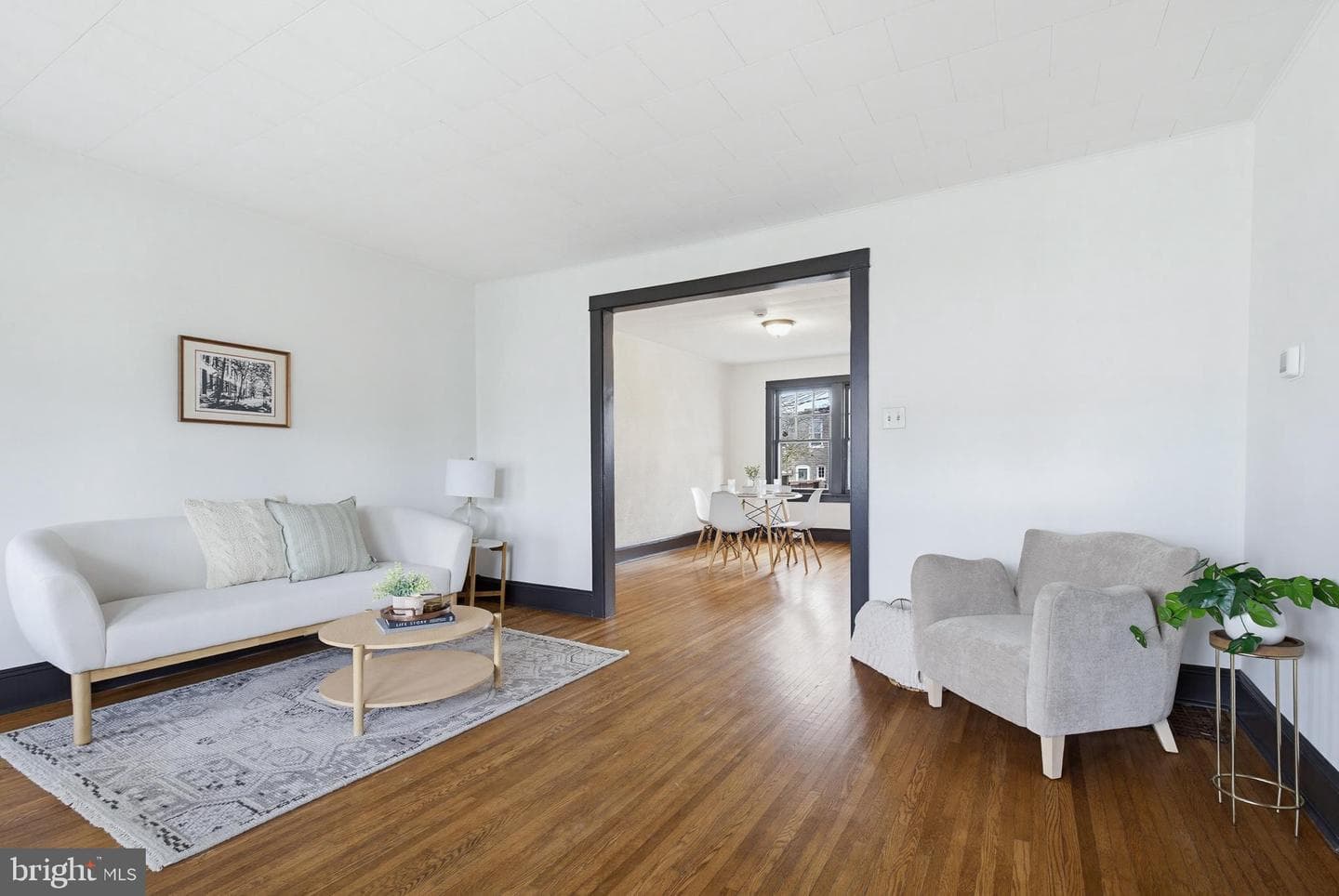 636 3rd St photo 8