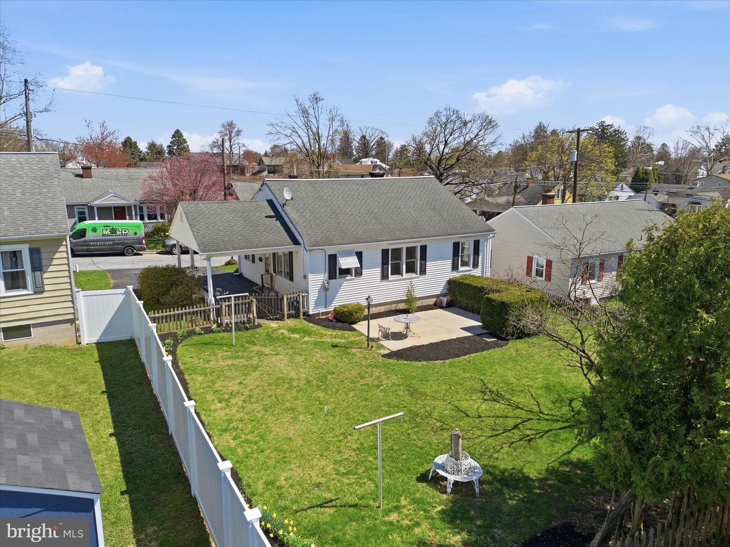216 N Pitt Street photo 40