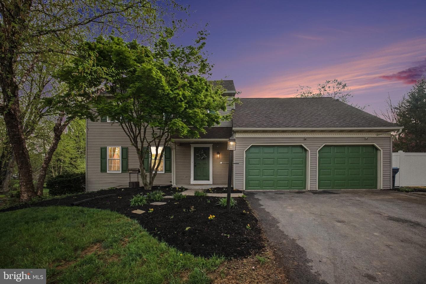 915 Jade Avenue photo 4