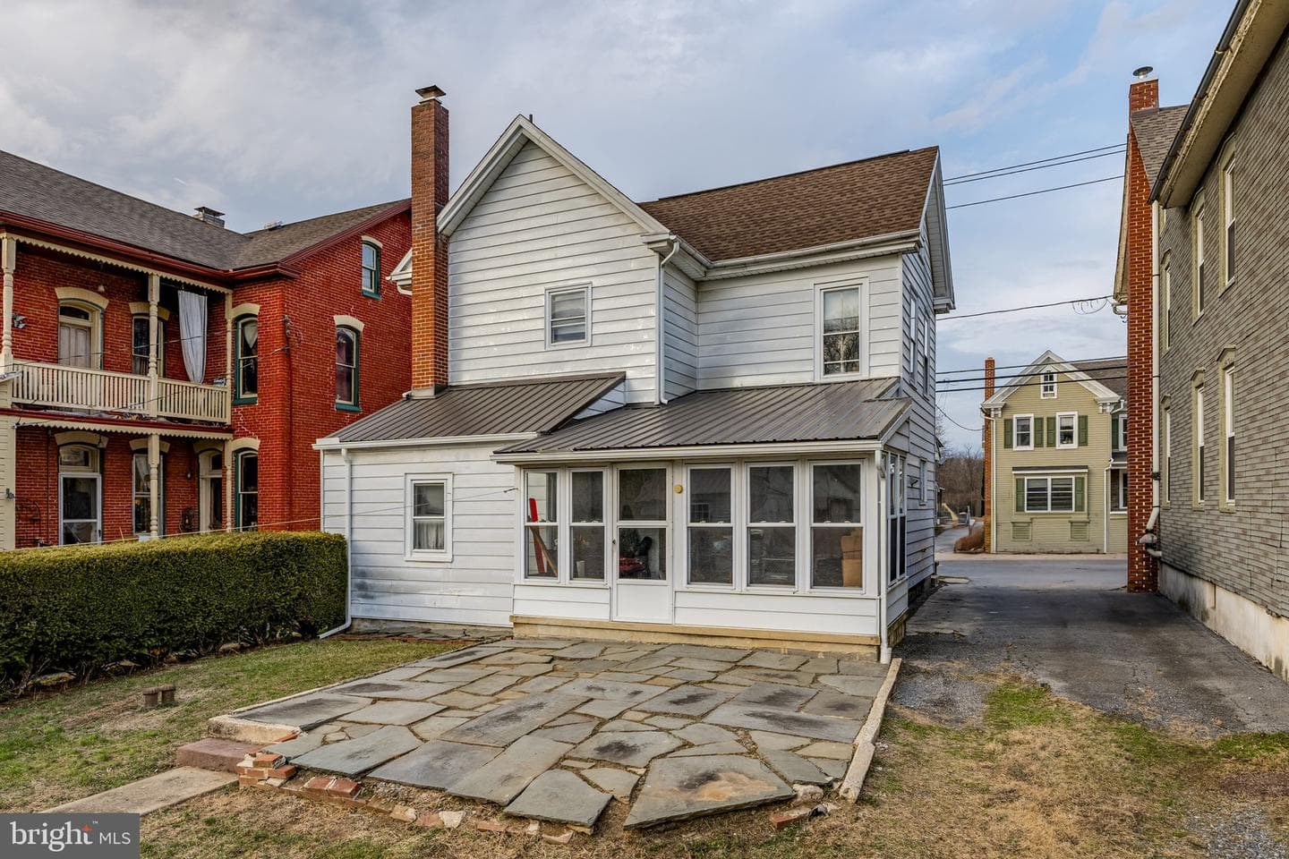 35 E Church Street photo 6