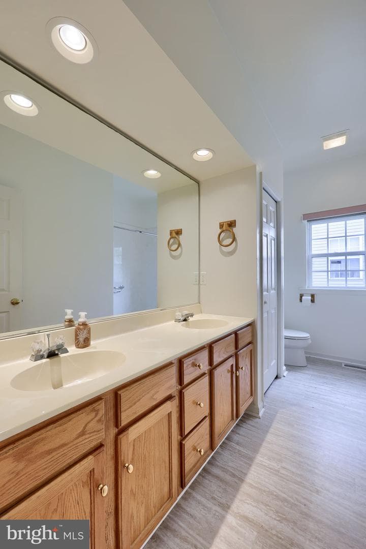 205 Elmshire Drive photo 19