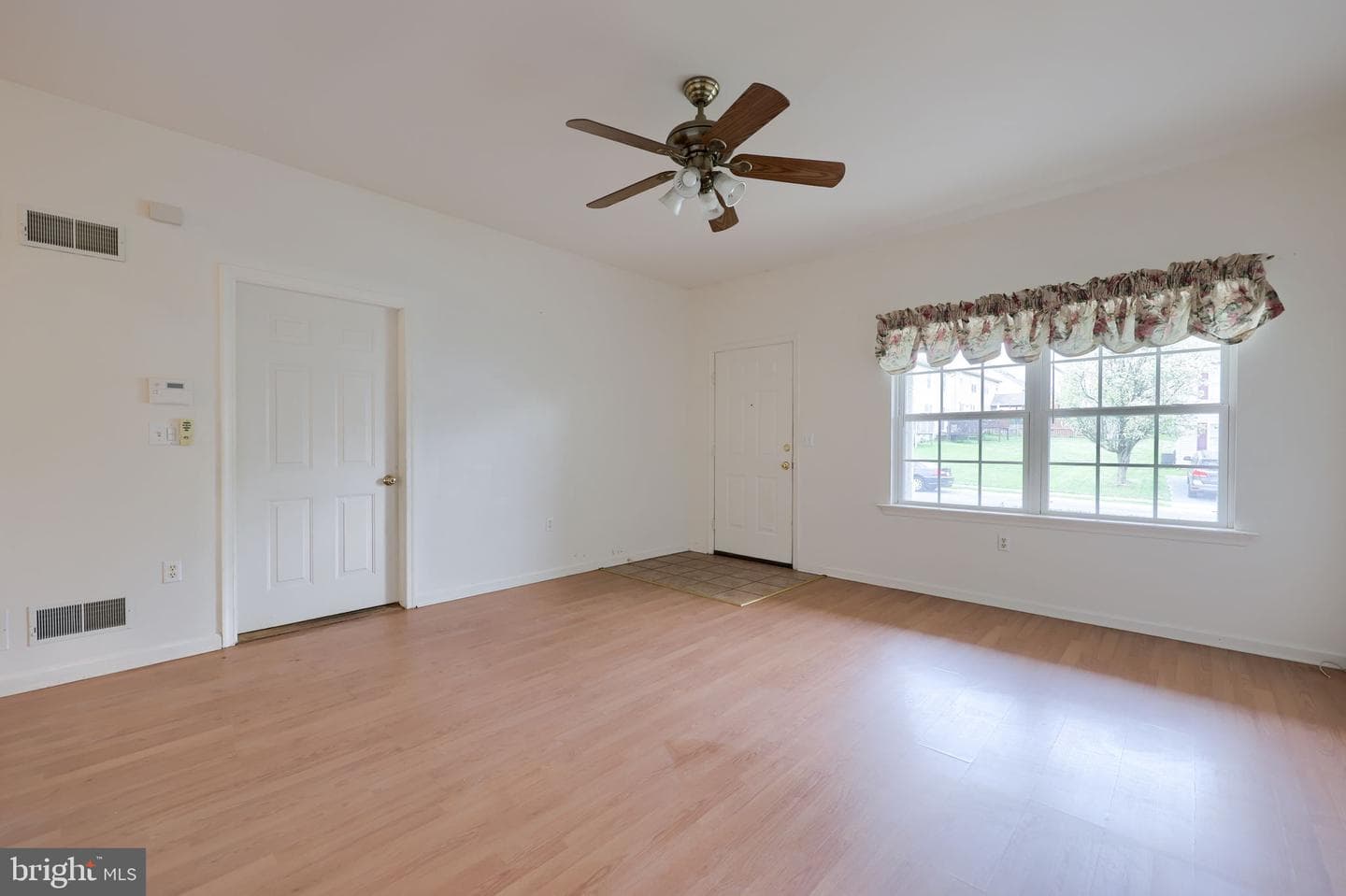 205 Elmshire Drive photo 4