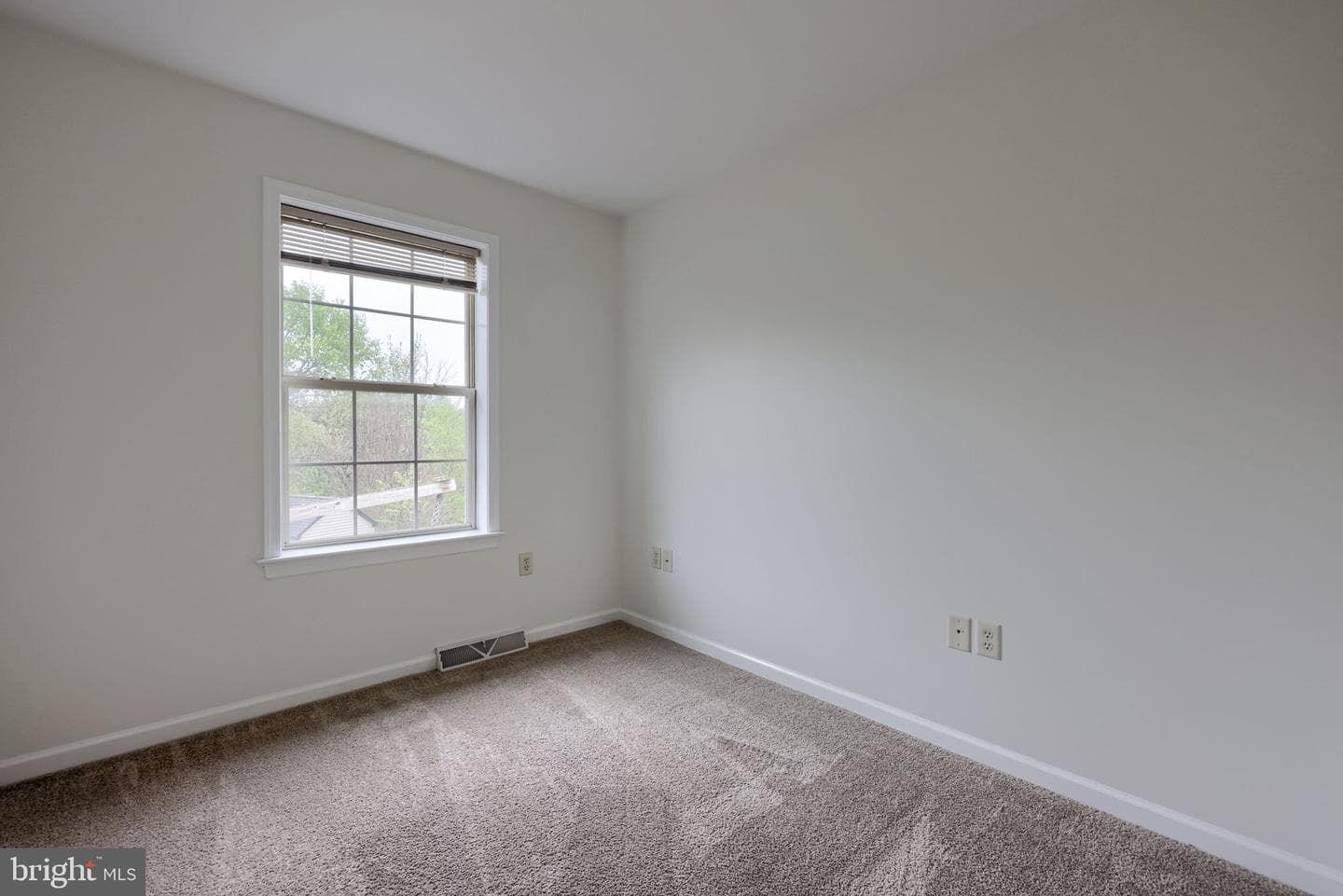 6369 Bayberry Avenue photo 36
