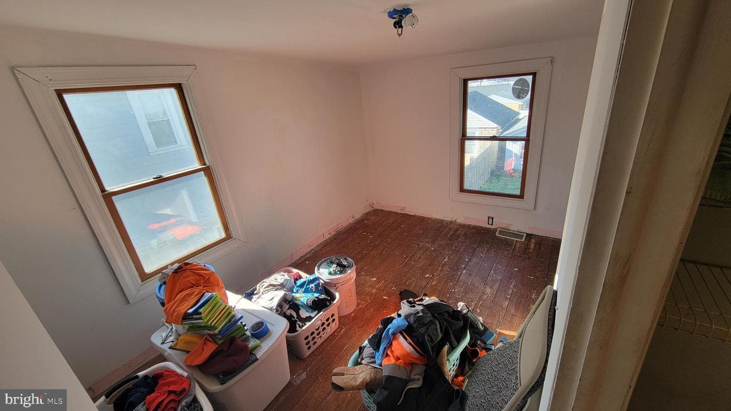 1747 Temple Avenue photo 12