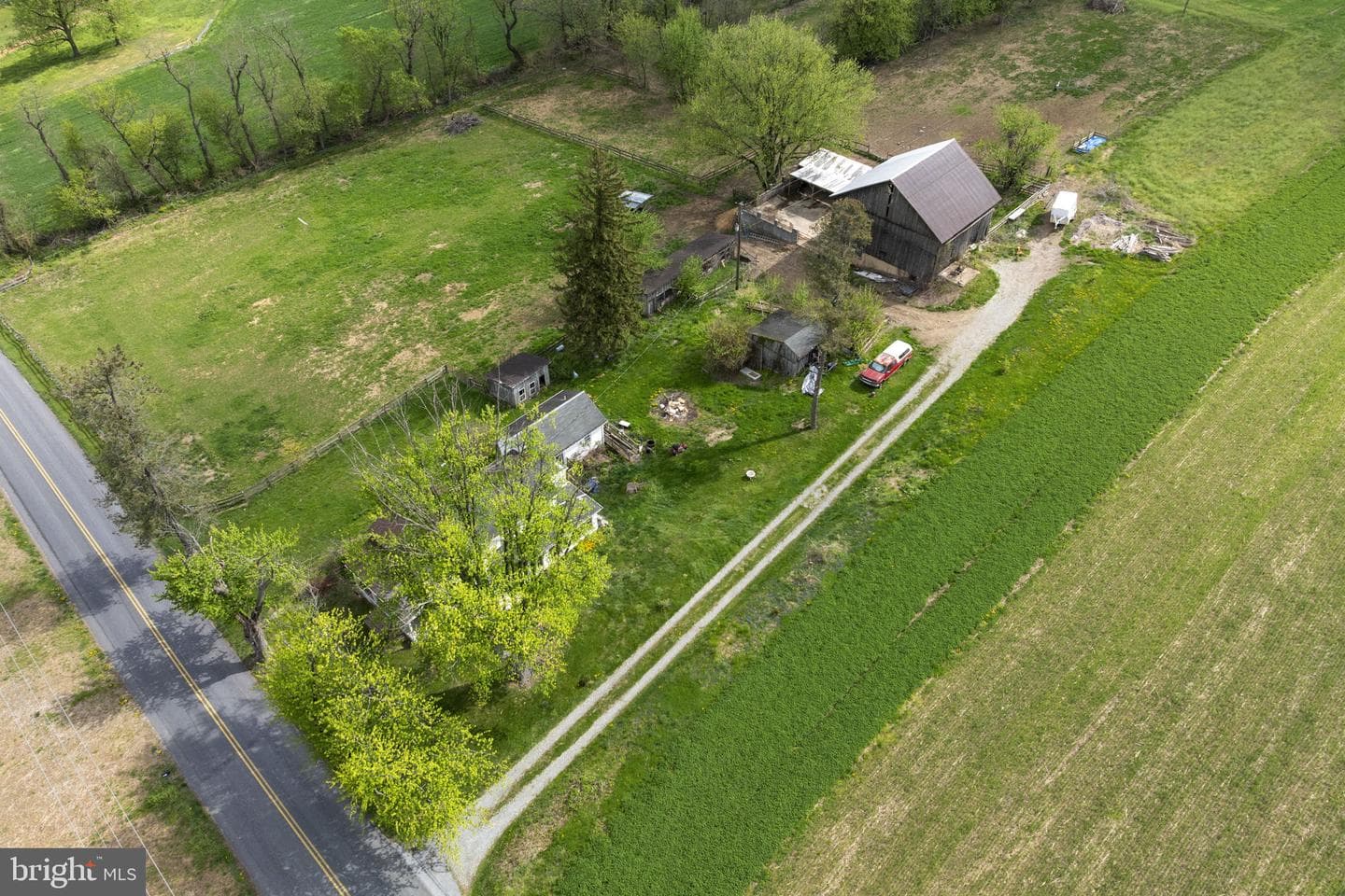 749 Hilldale Road photo 6