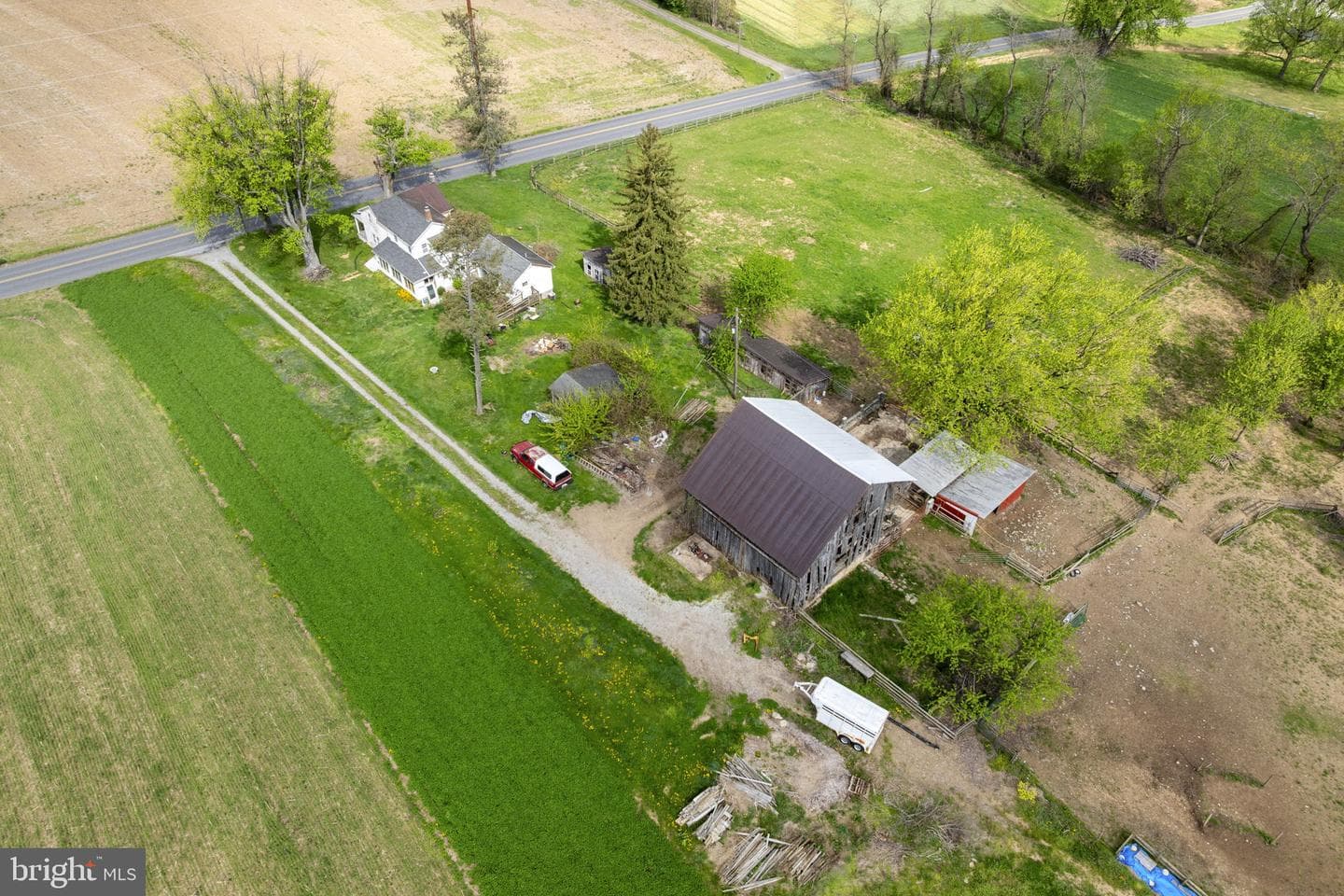 749 Hilldale Road photo 8