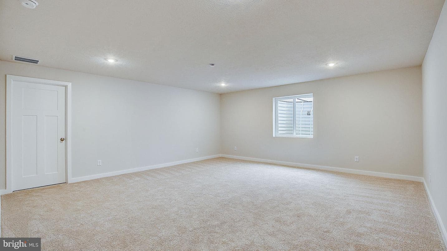 206 Lindsey Drive photo 5