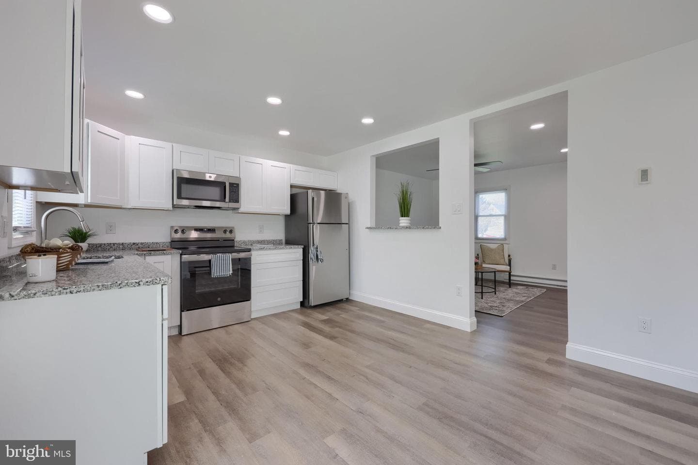 113 Westmore Way photo 18