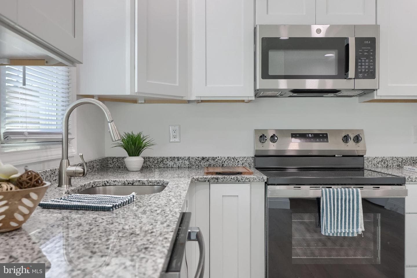 113 Westmore Way photo 30