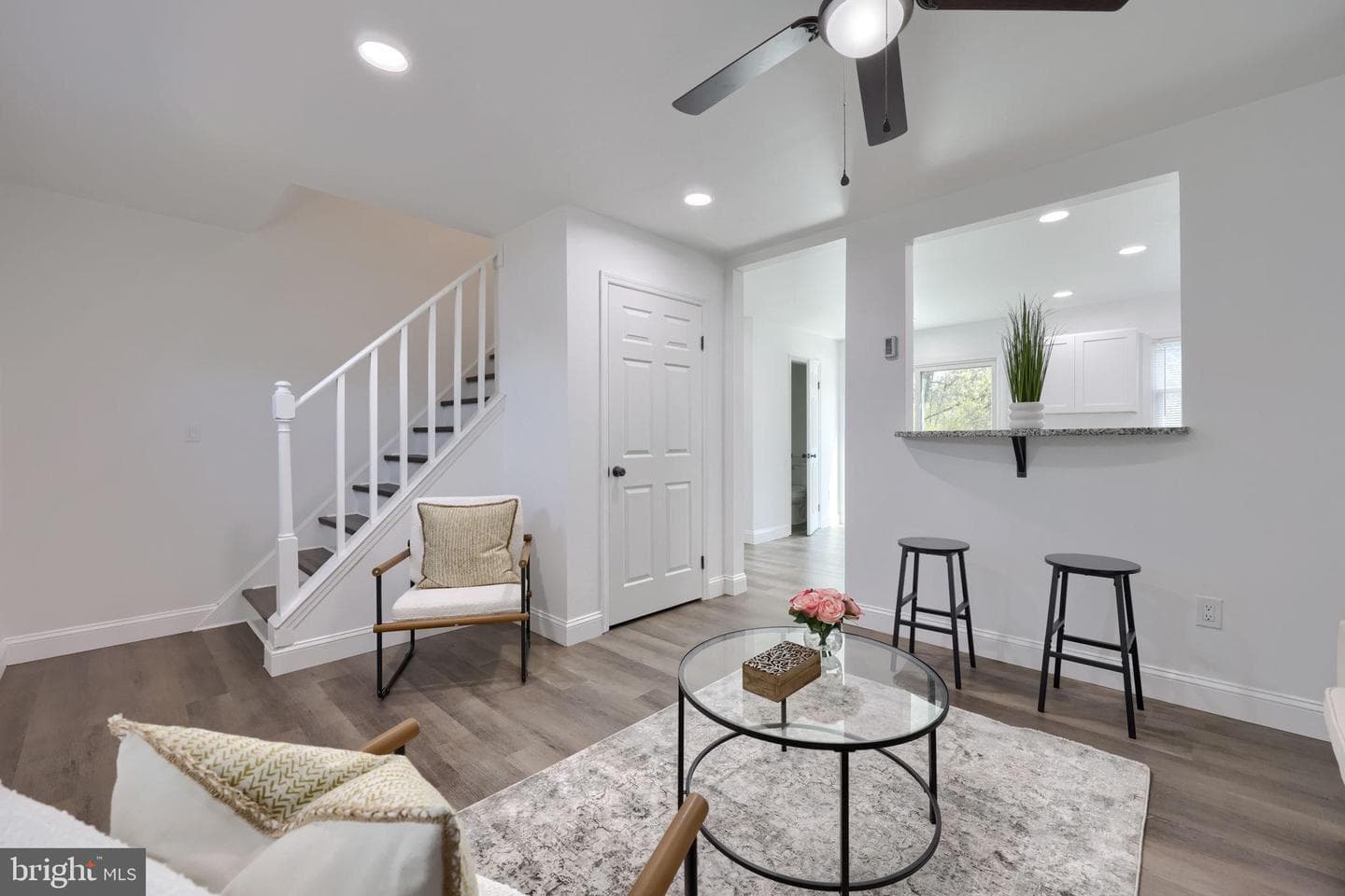 113 Westmore Way photo 9