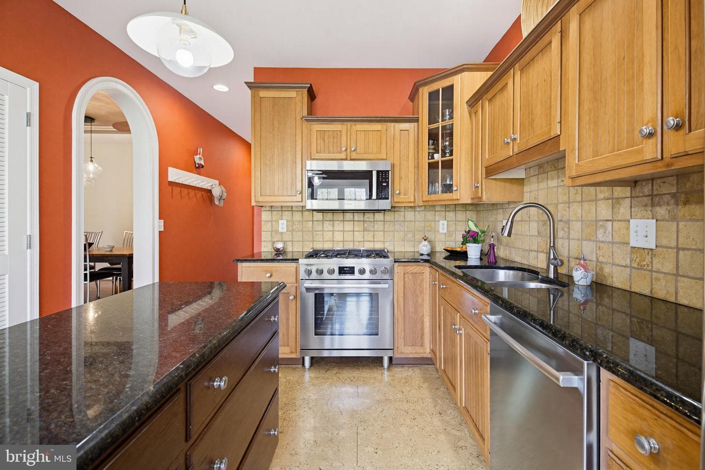 704 Woodfield Drive photo 12