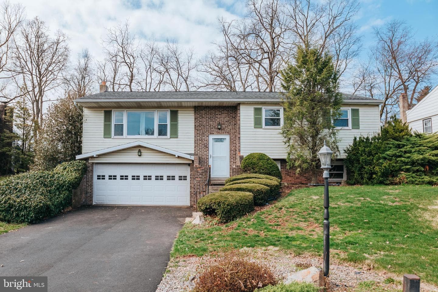 76 Scenic Drive