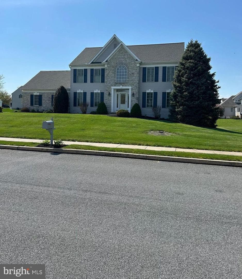527 Peace Avenue