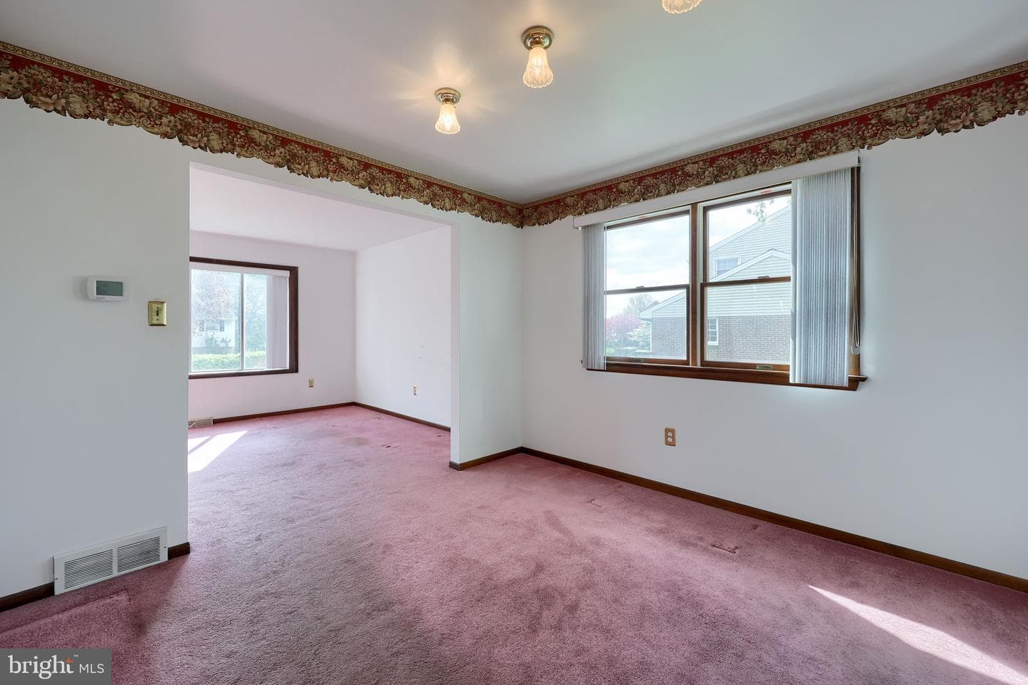 2154 Coventry Road photo 10