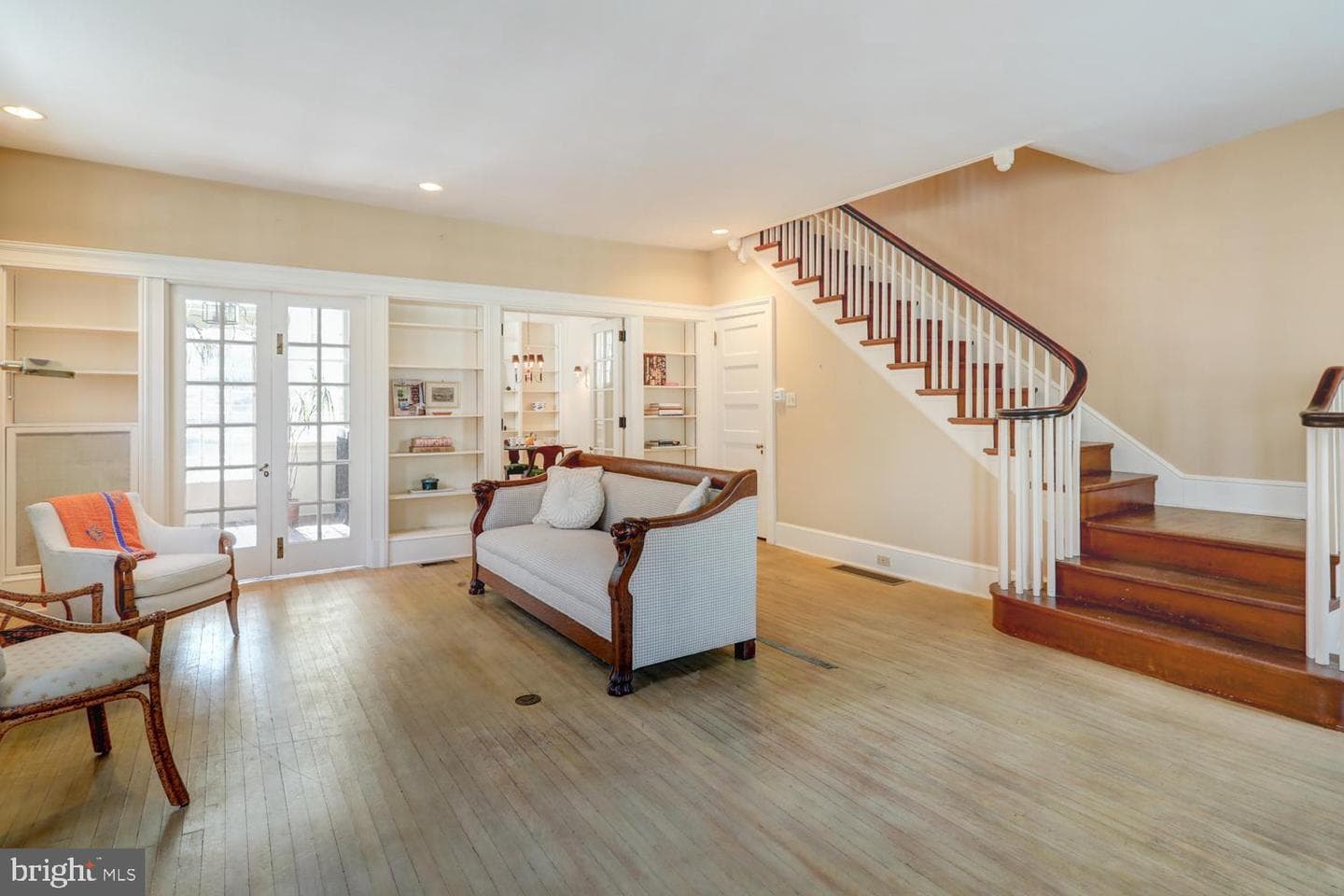 340 E Orange Street photo 9