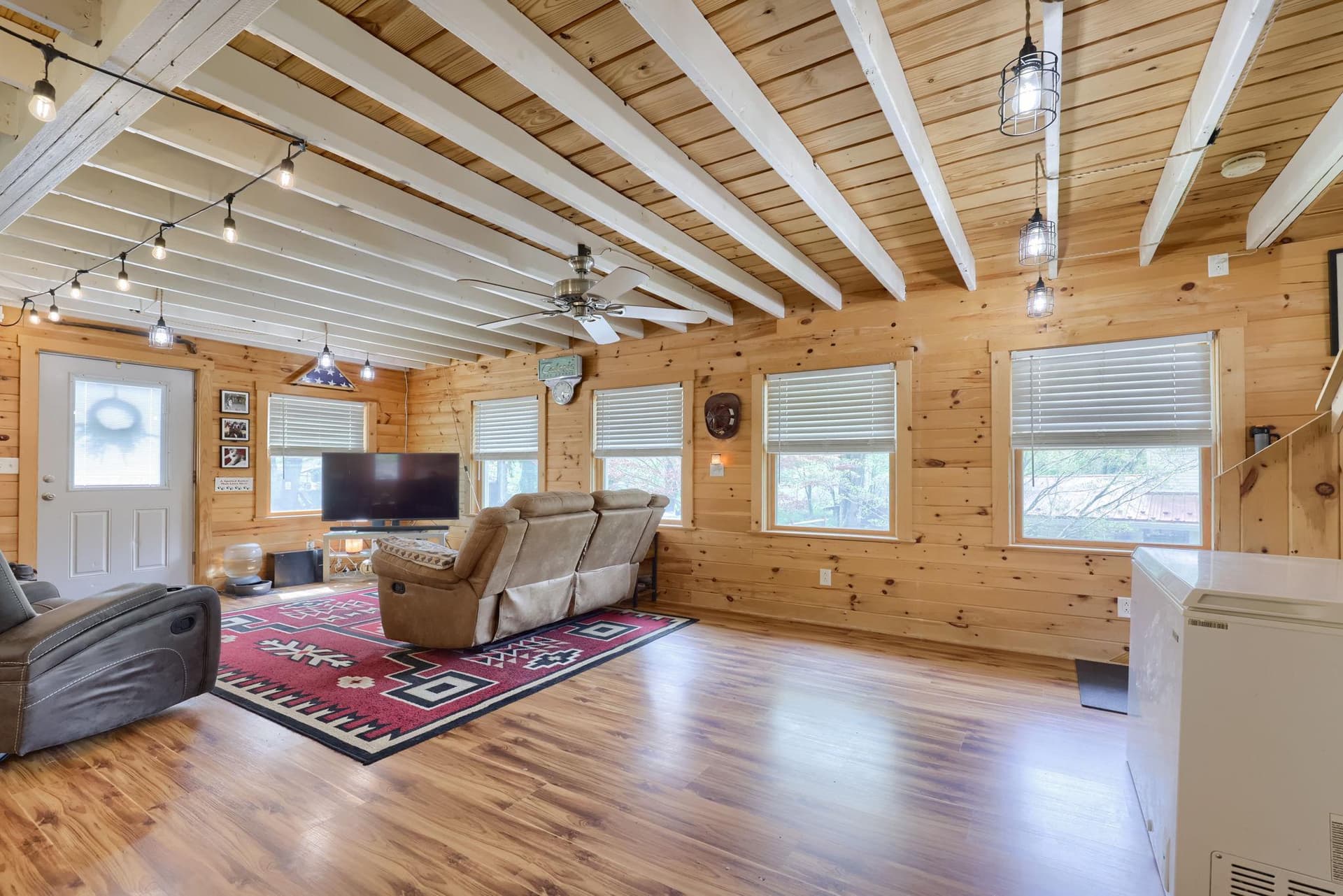 2225 Lake Drive photo 13