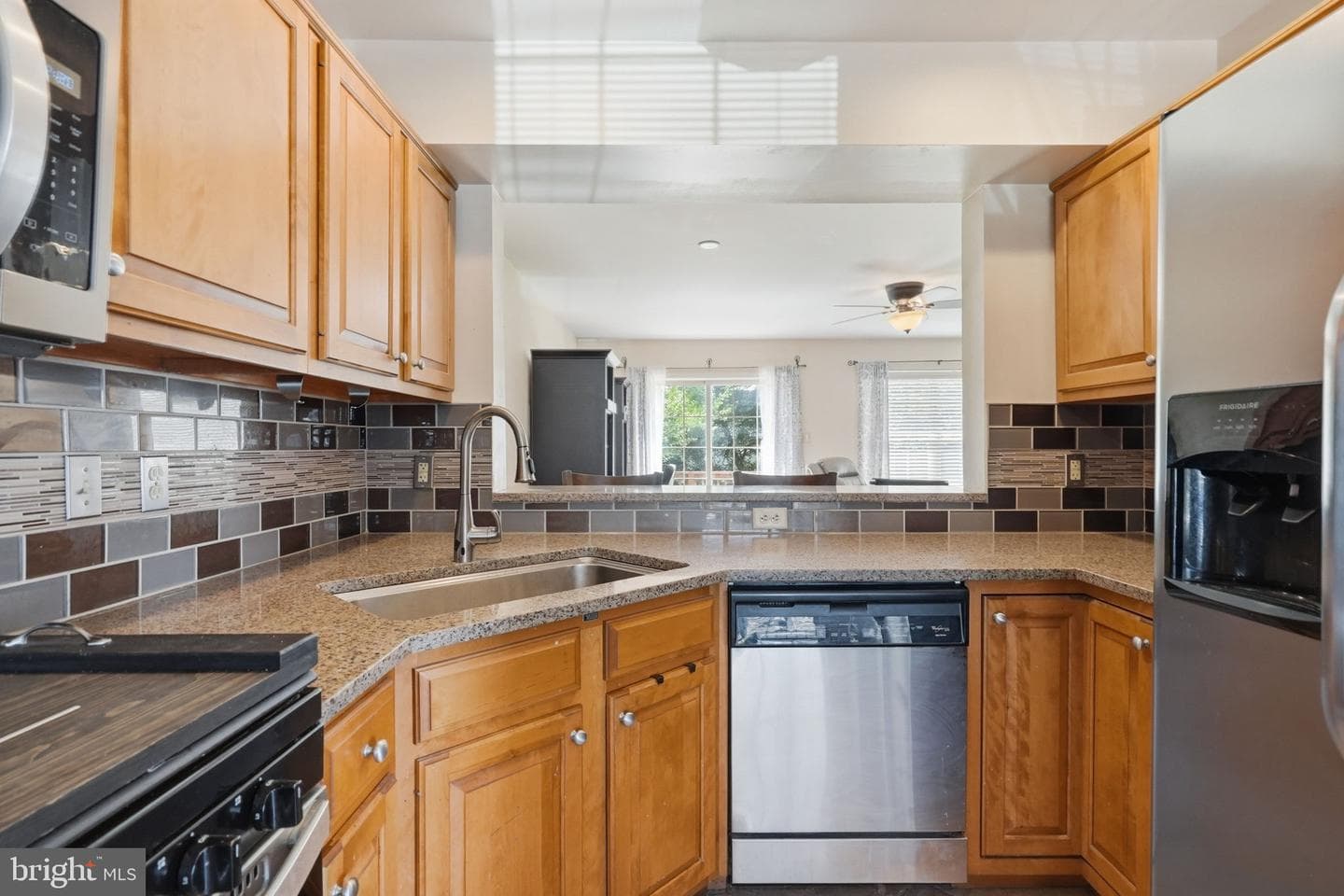 1206 Cobblestone Lane photo 15
