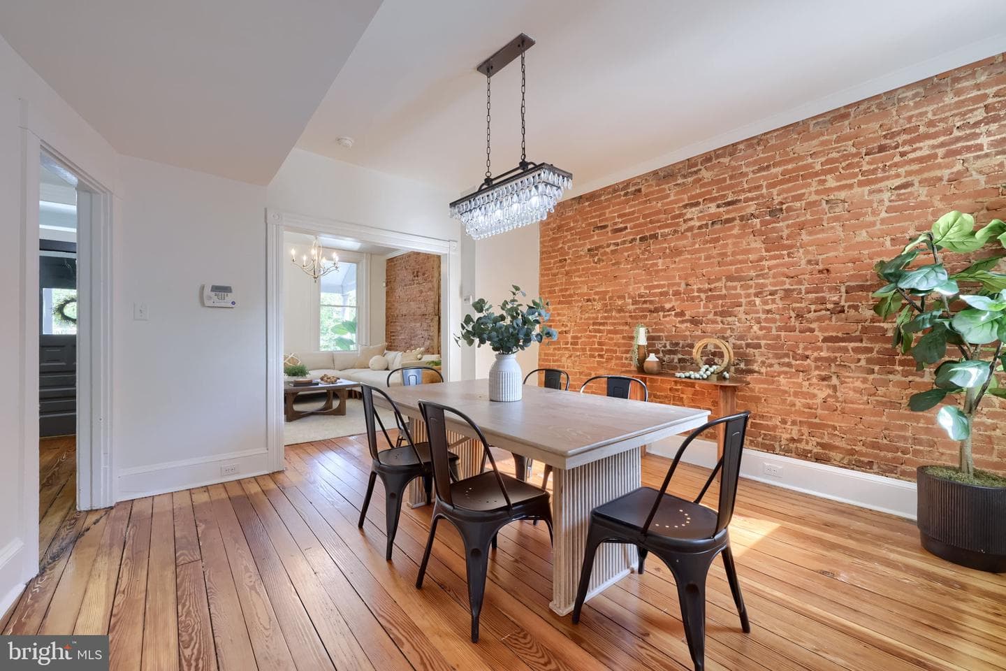 120 S Ann Street photo 11