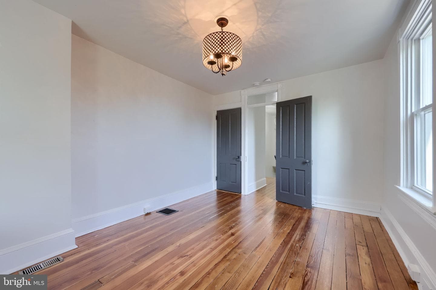 120 S Ann Street photo 35