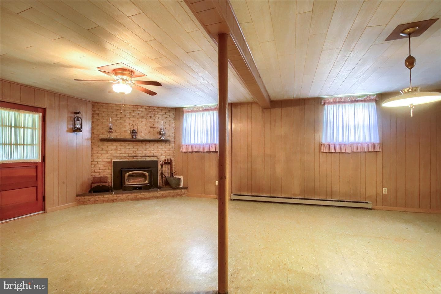 470 N Holly Street photo 26