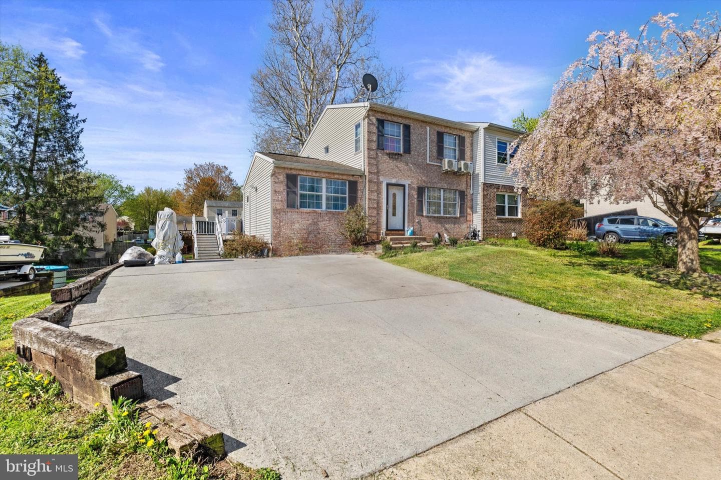 1037 Tom Paine Drive photo 3
