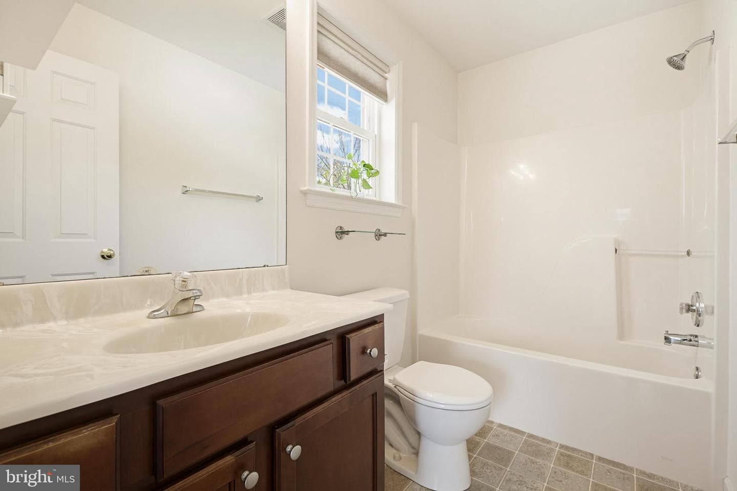 142 Beech Street photo 23