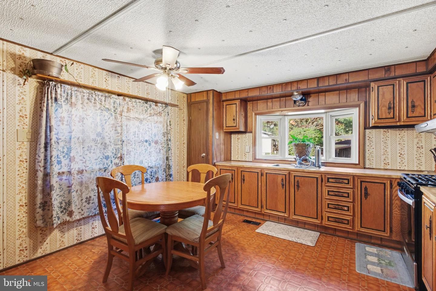 134 Locust Lane photo 8