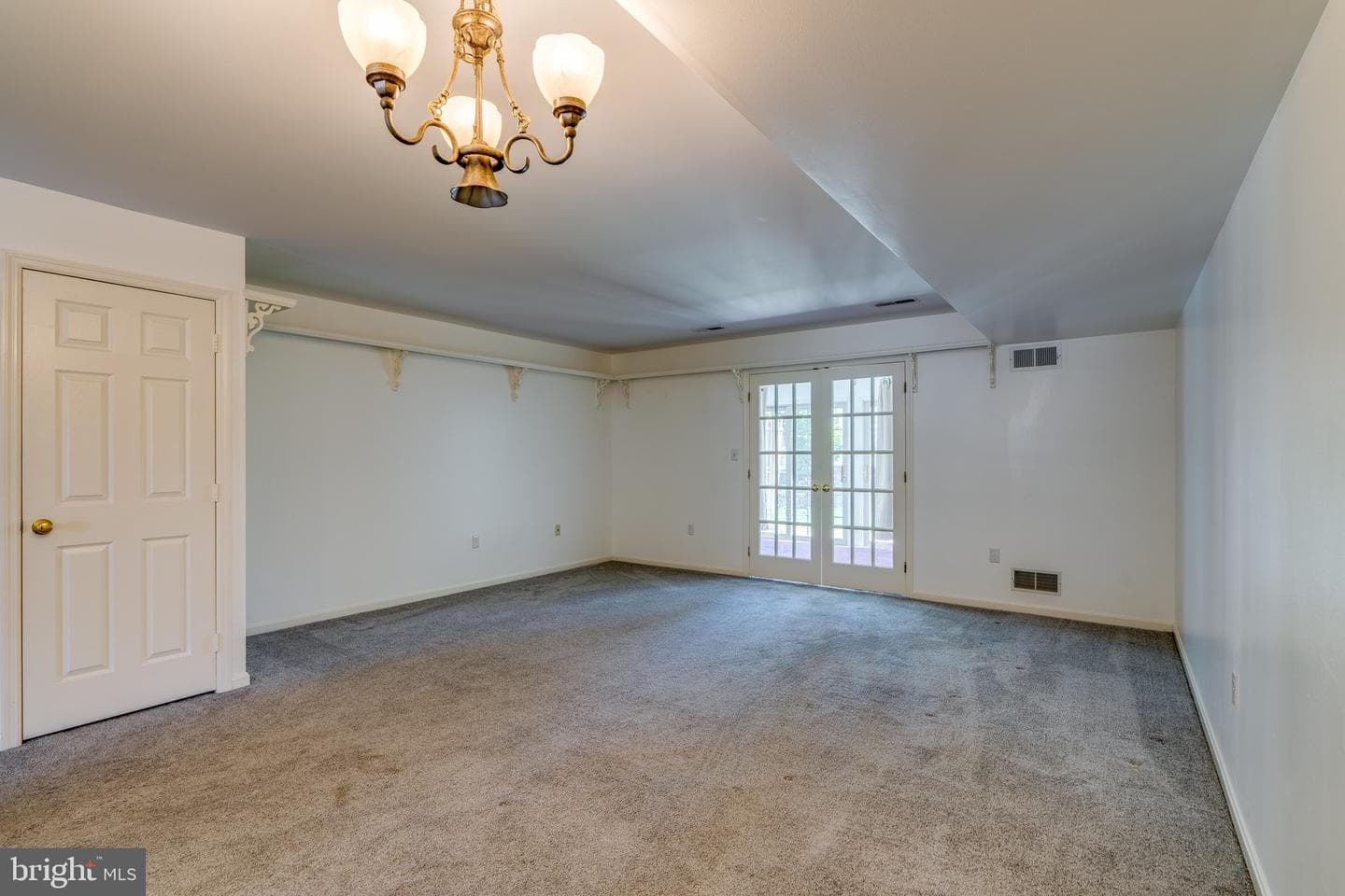 4 Acorn Boulevard photo 13