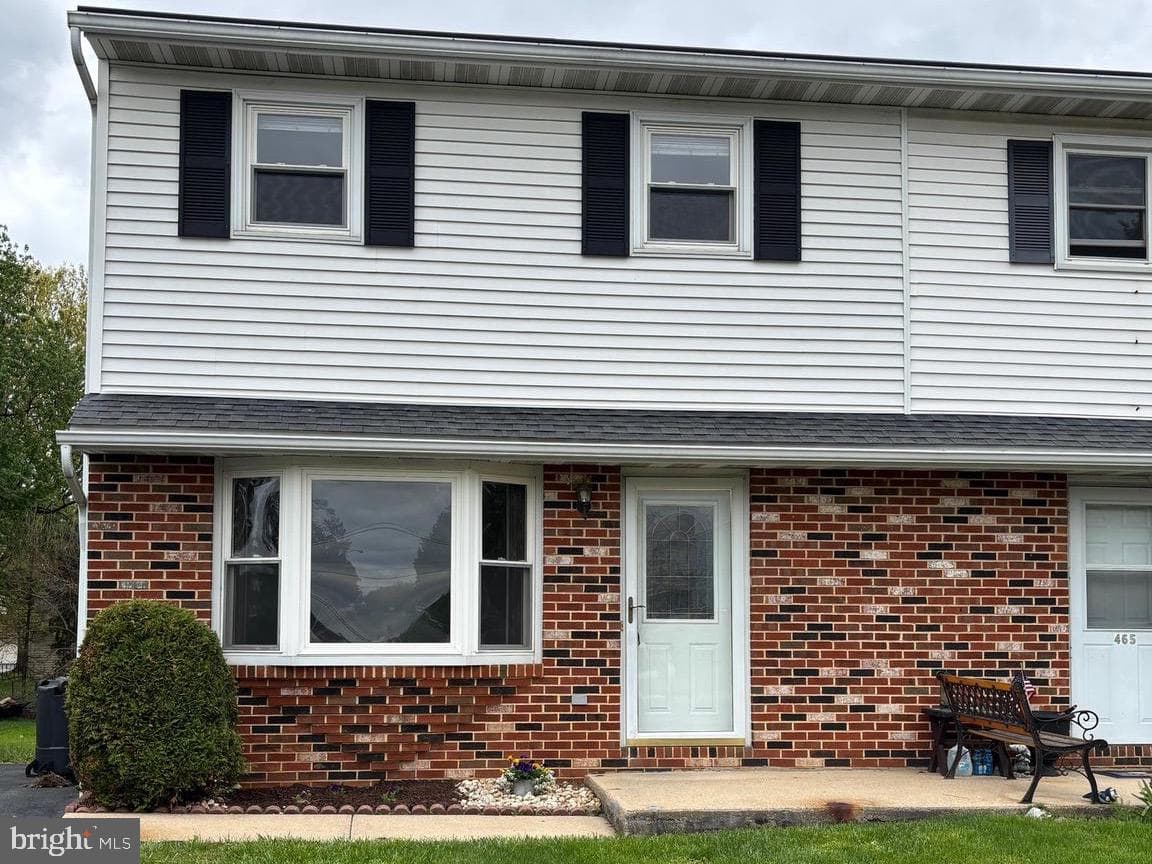467 S Plum Street photo 1